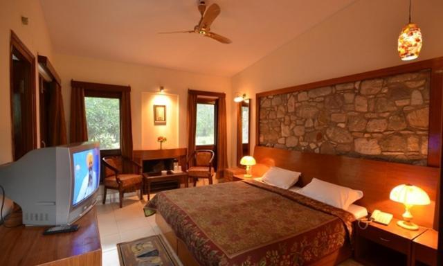 Corbett Suman Grand Hotel Corbett National Park Стая снимка
