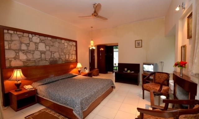 Corbett Suman Grand Hotel Corbett National Park Стая снимка